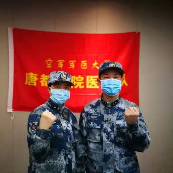 空军“夫妻档”共赴武汉抗击疫魔时间：1月24日 地点：空军医疗队赴武汉医疗队工作三十多年，这是第一次和爱人一起上战场，今年我们也算过了个团圆年。[详细]