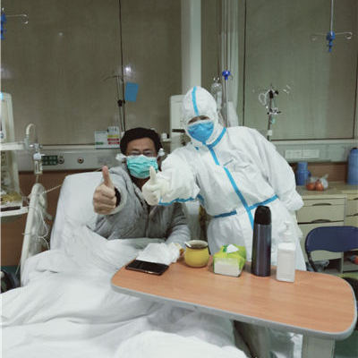 患者的点赞，让我觉得再累都值得！时间：3月4日 地点：武汉中心医院看见患者发自内心的微笑，大拇指高高的竖起，这时会觉得无论我们在怎么累都是值得的。[详细]