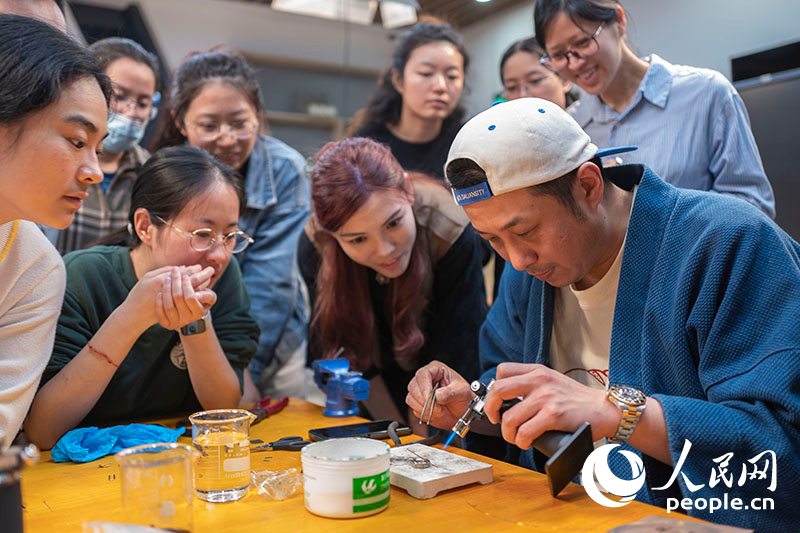 网联中国|人平易近城市，让人平易近糊口更夸姣