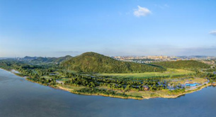 我家住在长江边