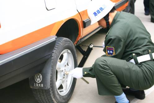 河北省高管局路政系统练兵大比武在保定举行