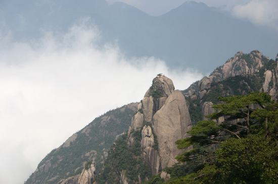 上饶三清山旅游景区_三清山旅游收入