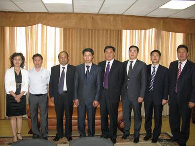中国驻哈萨克斯坦程国平大使专程参会。
