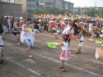 首山镇中心小学幼儿园举办趣味运动会