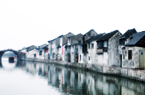 南长街至清名桥一带,有着