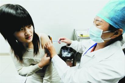 沈阳各级医疗机构一线医护人员接种甲感疫苗(