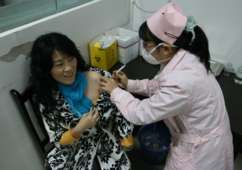 四川广安:1.18万三线人员接种流感疫苗