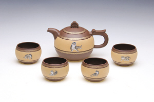 宜兴紫砂壶五福(虎)临门