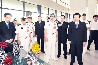 政委刘晓江中将率海军考察团到昆山市参观见学