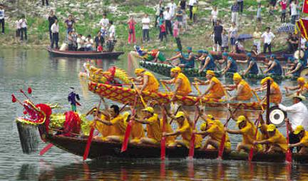 安庆市大观区端午赛龙舟活动在皖河口举行