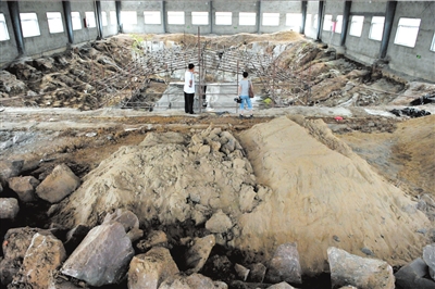 安徽六安王汉墓保护工程搁浅 高铁让道仍变烂