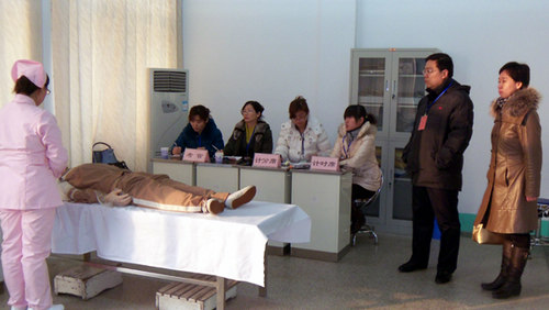 滨医附院举行2010年度人事代理制护士选拔专
