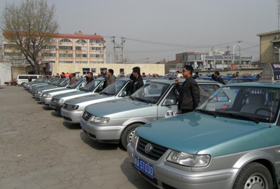 陕西临潼出租汽车管理所全面开展优质运营服务