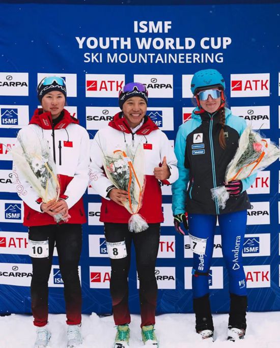 ���ϻ�ѩ�˶�Աî��÷����һ��